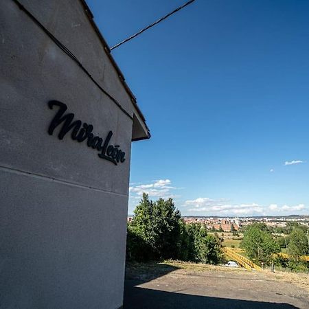 Miraleon Villa Exterior photo